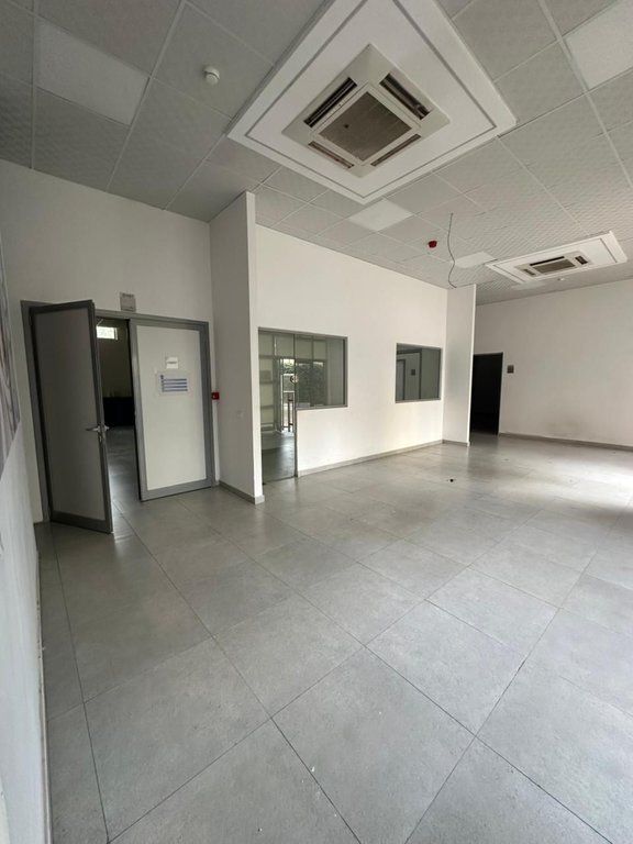 Qera, Godine 4-Kateshe, Rruga e Kavajes, Tirane.