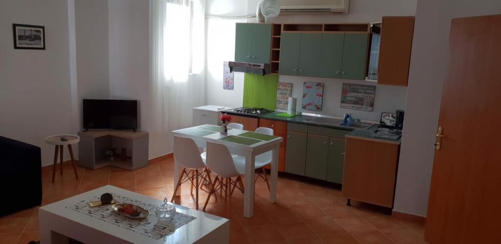 Apartment 1+1 for rent behind Harry Fultz school