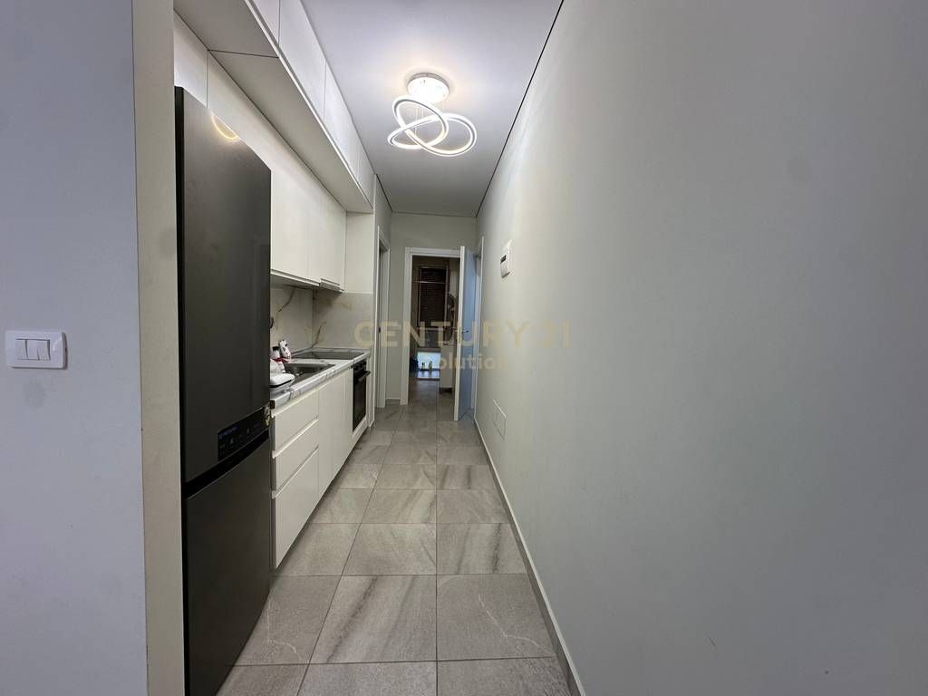 VENDIAMO APPARTAMENTO 2+1+ 120 M2 CORTILE PRESSO LA RESIDENZA "SAN PIETRO"