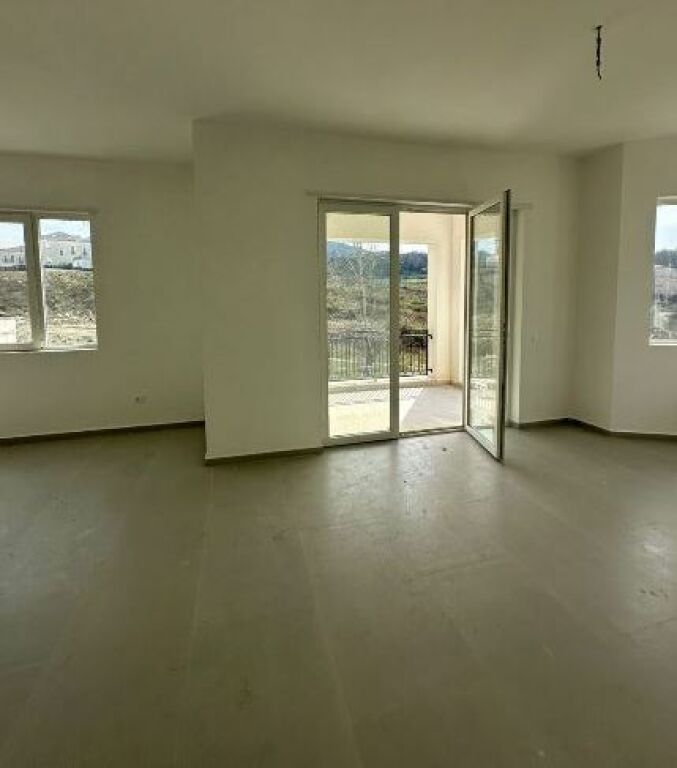 📌Luxurious 3-Storey Villa for Sale – Collina Verde (near TEG)