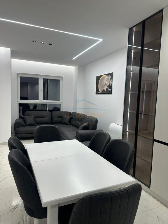 Apartament 2+1+2 për Qera ne Laprake tek Aura Complex.