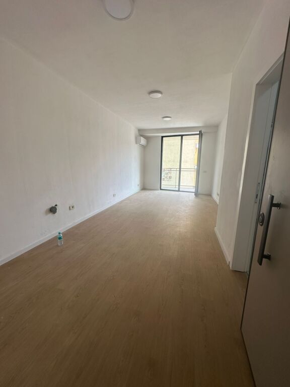 🔥AMBIENT ME QIRA PËR ZYRA/APARTAMENT 1+1  📍 Rruga "Mine Peza"
