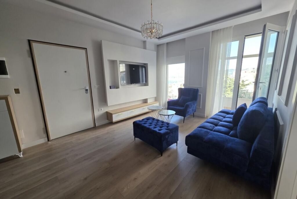 Ne Vlorë Shitet Apartament 2+1 Me Pamje Nga Deti