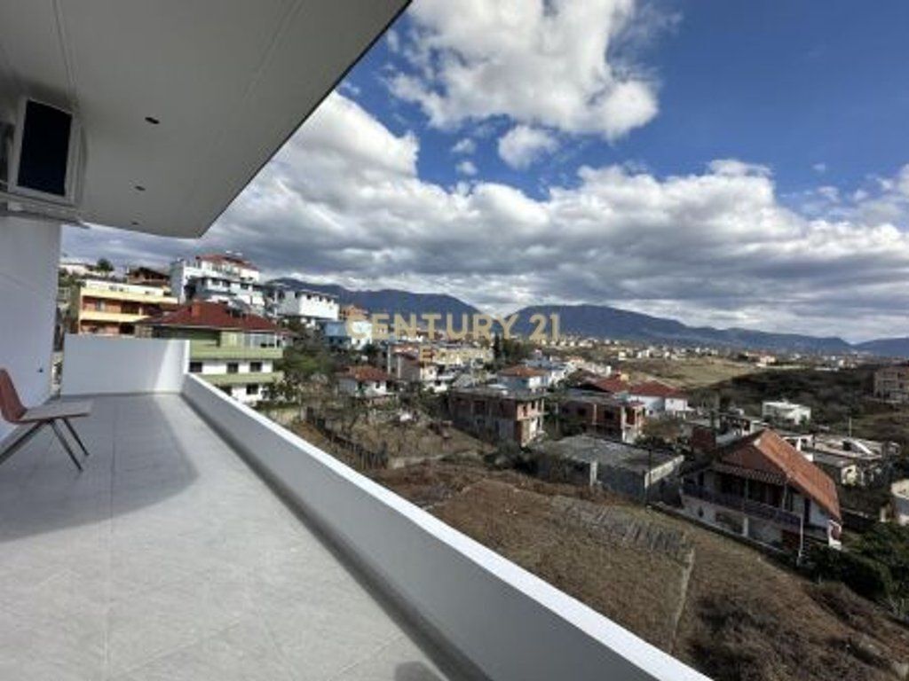 AFFITTASI APPARTAMENTO 3+1+2 CON POSTO AUTO A SAUK TE RI (PIANO VILLA)