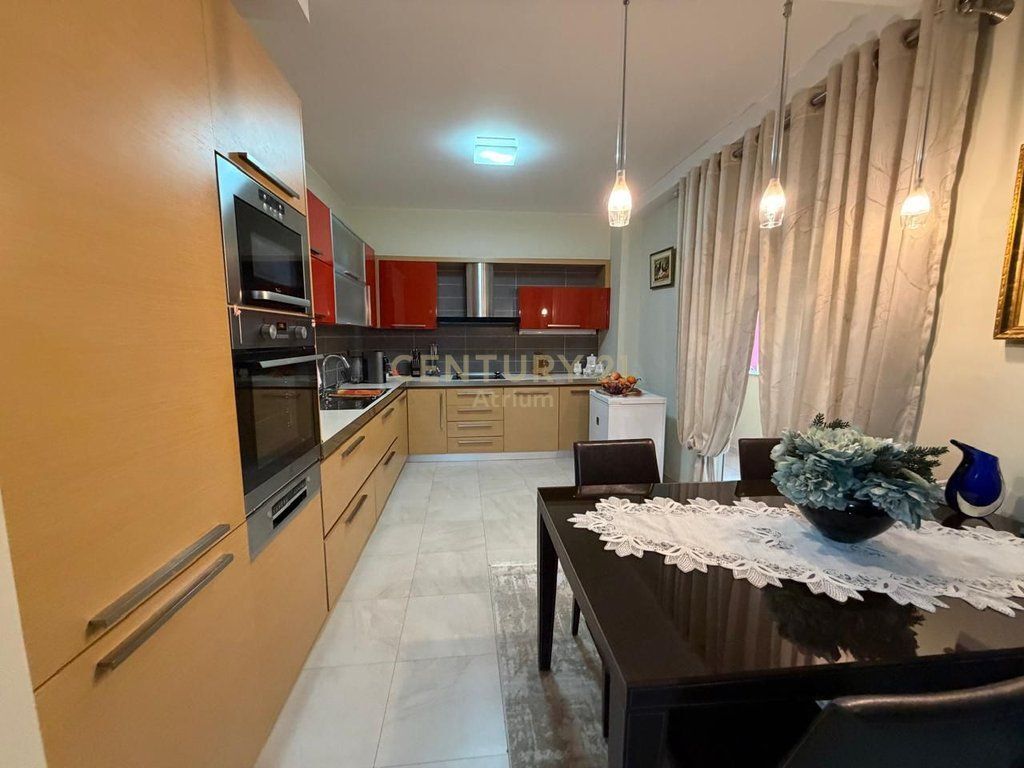 SHESIM SUPER APARTAMENT 3+1+2+DEPO DHE 2 POSTE PARKIMI TEK BRRYLI!