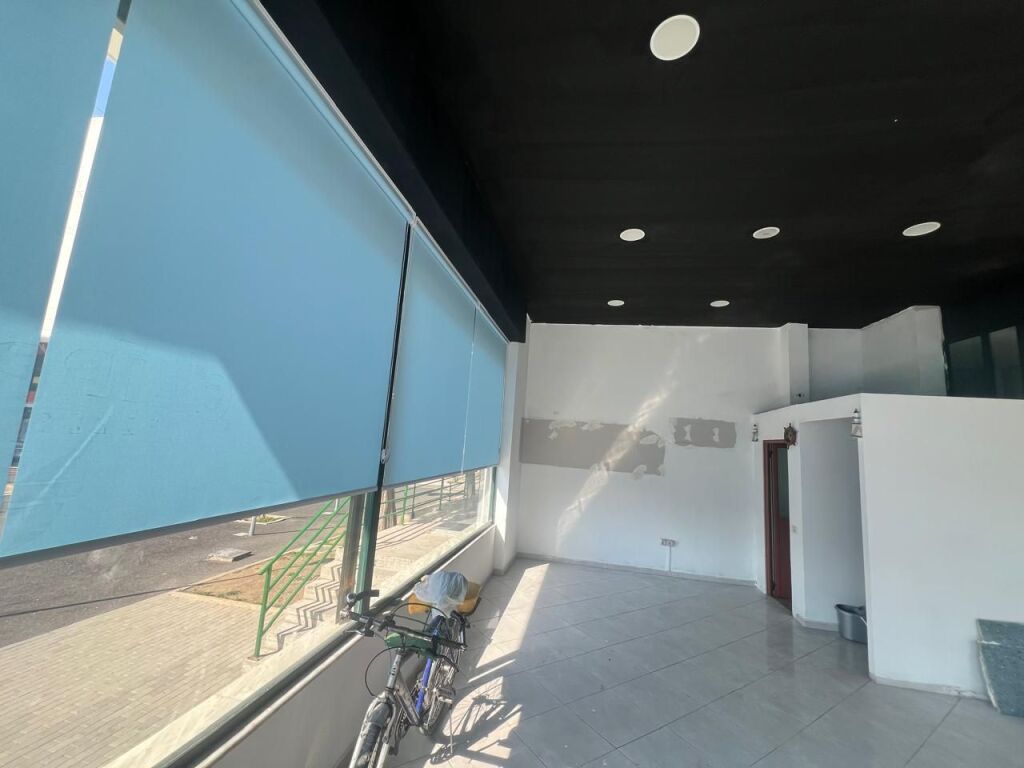 🏢 Business Premises for Rent in Astir, Yzberisht