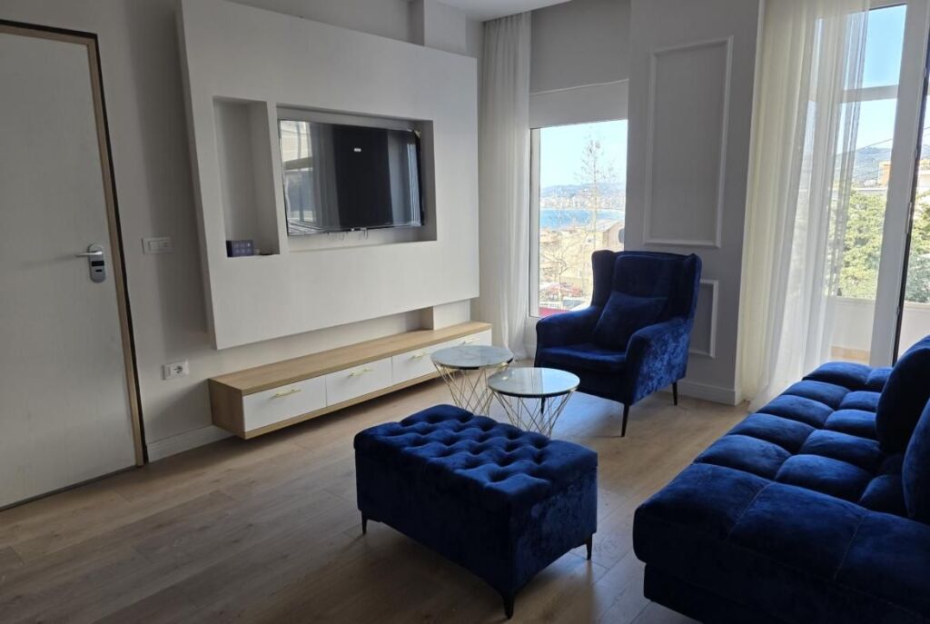 Ne Vlorë Shitet Apartament 2+1 Me Pamje Nga Deti
