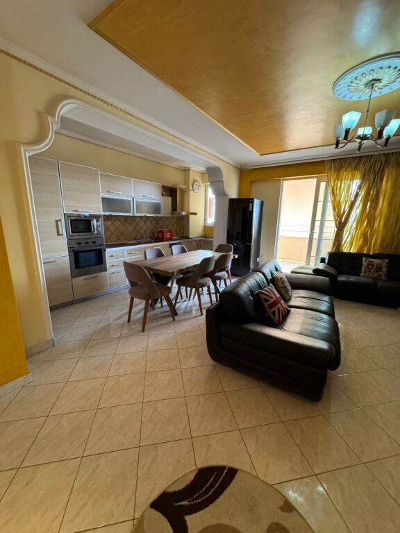 APPARTAMENTO 3+1 IN AFFITTO VICINO AL COMUNE DI PARIS