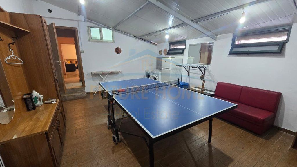 Qira, Shtëpi Private, Pazari i Ri, Tiranë