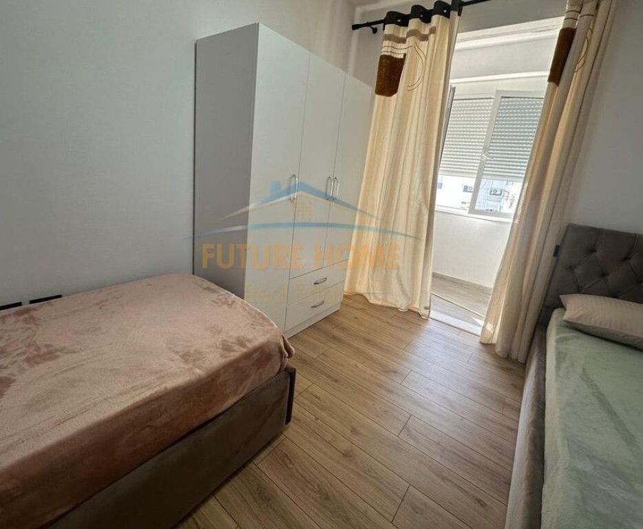 Qera,Apartament 2+1,21 Dhjetori !