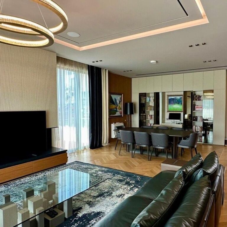 🏡 Villa su 3 Piani in Vendita – Mandarin Residence