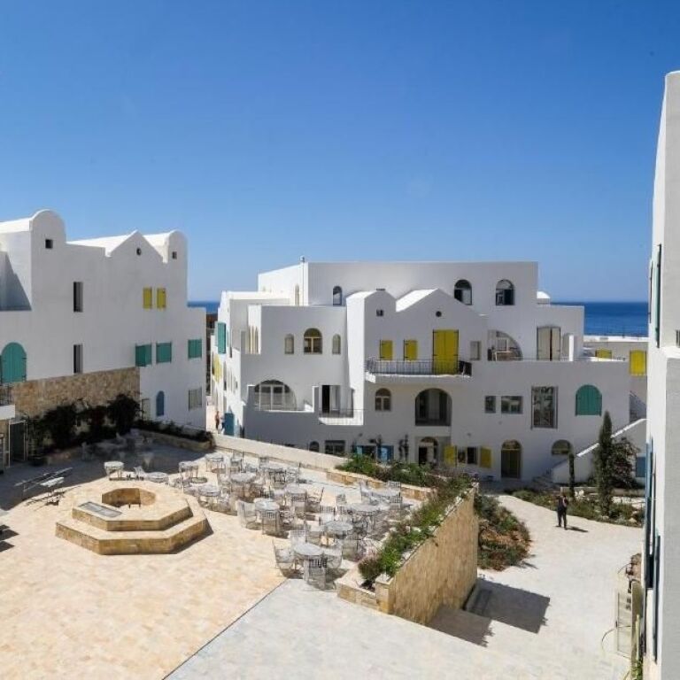 🏝️ Shitet Apartament 2+1 – Santorini Residence, Dhërmi (Pamje nga Deti) ✨