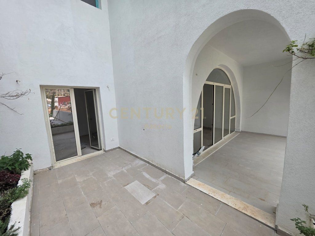 Appartamento 2+1 in vendita a Dhërmi, nella residenza Santorini