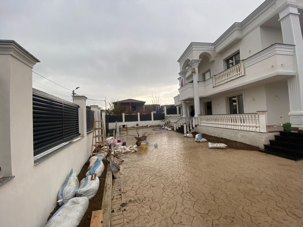 Shitet, Vilë 2-Katëshe, Instituti Bujqesor, Tiranë.