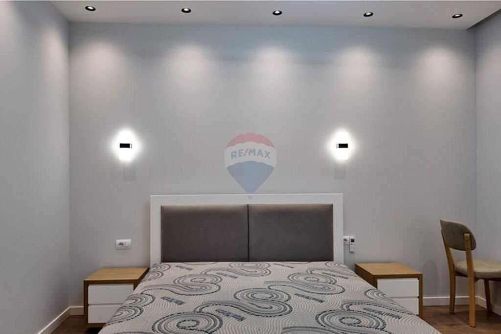 IN AFFITTO, VILLA SEMINDIPENDENTE, FRESKU.