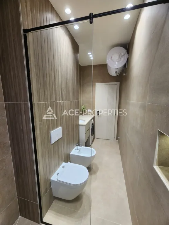 Shitet Apartament 1+1 Plazh Iliria