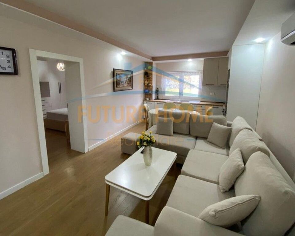 Affitto, Appartamento 1+1, Comune di Parigi, Tirana