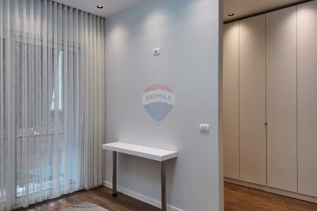 IN AFFITTO, VILLA SEMINDIPENDENTE, FRESKU.