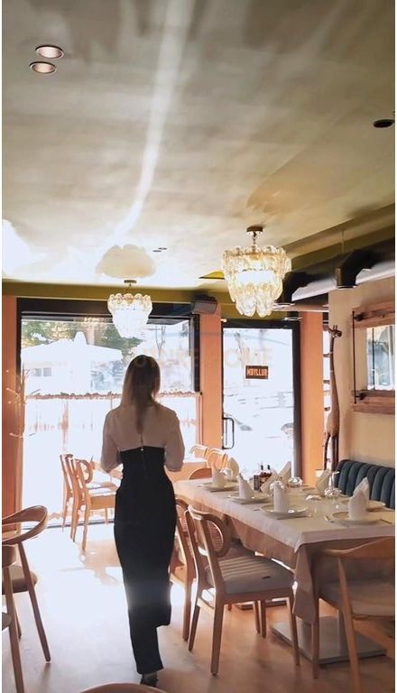 In vendita, Ristorante, Vasil Shanto, Tirana.