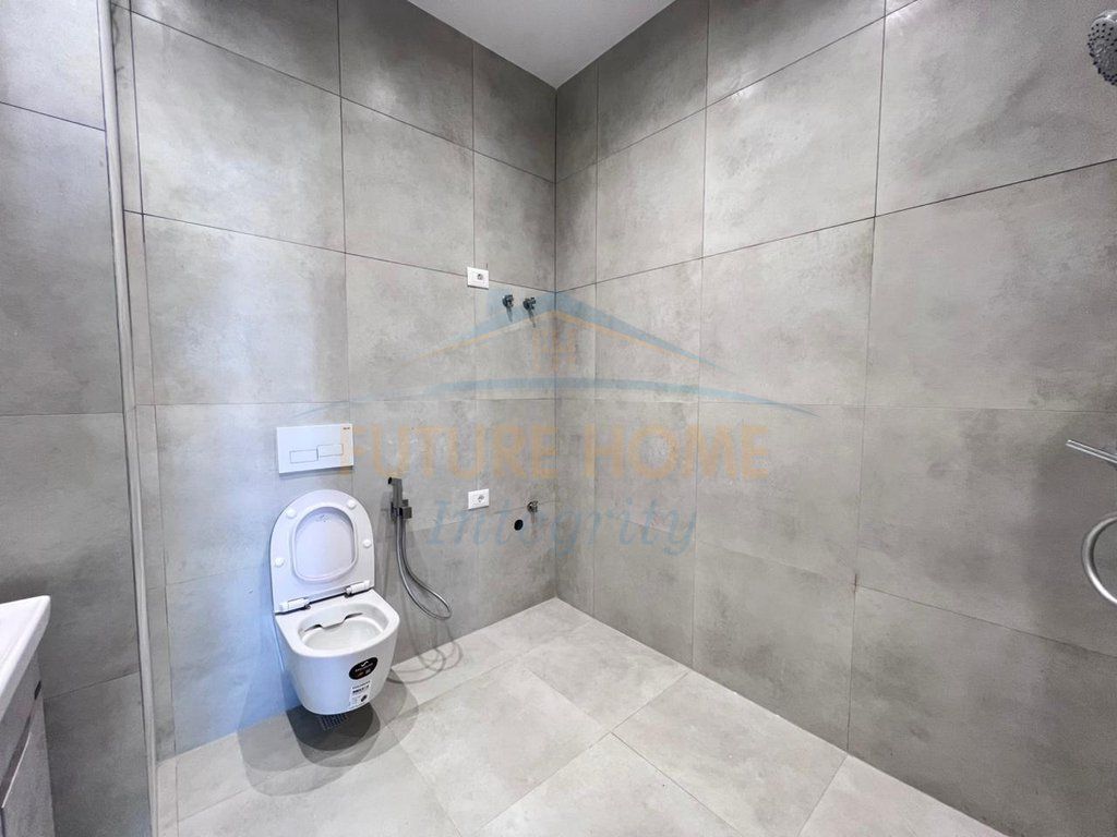 For sale, apartment 1+1+2 balconies, Porta Tirana e Re, Tirana.