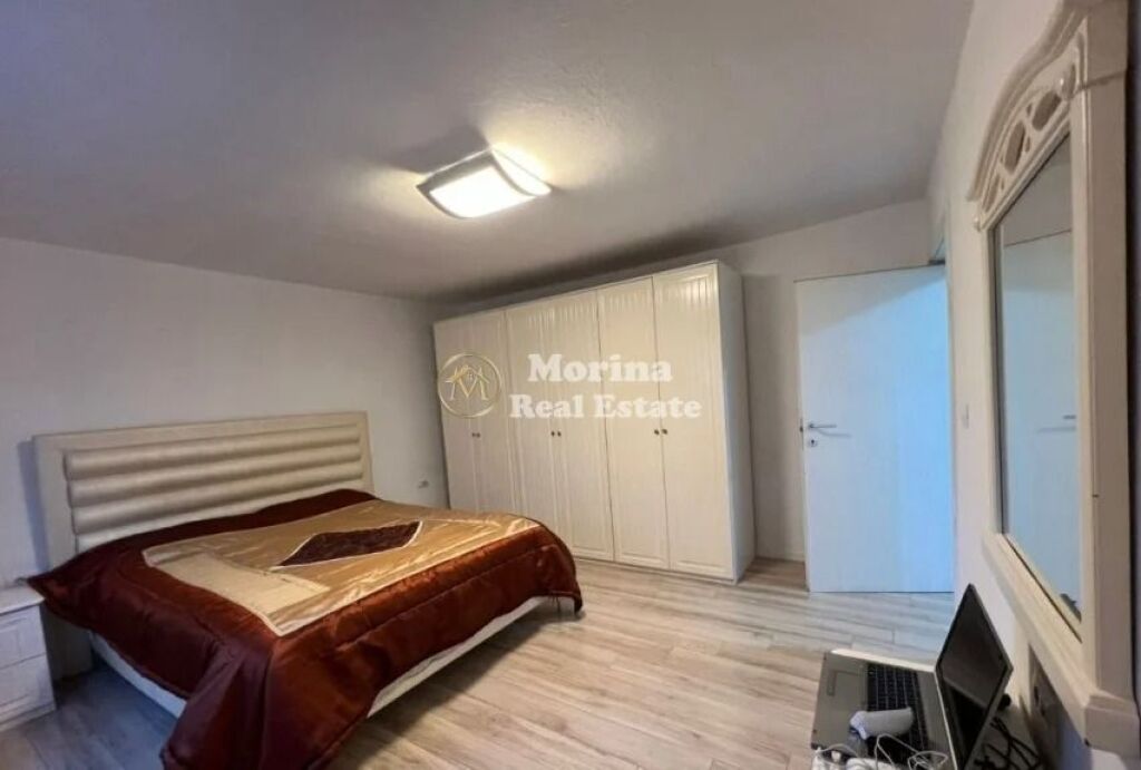 Qera | Shtëpi private 2 + 1 | Rruga 5 Maji | 450 €/muaj