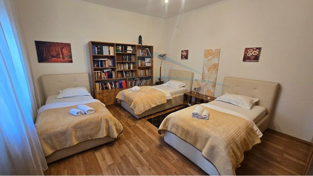 Qira, Shtëpi Private, Pazari i Ri, Tiranë