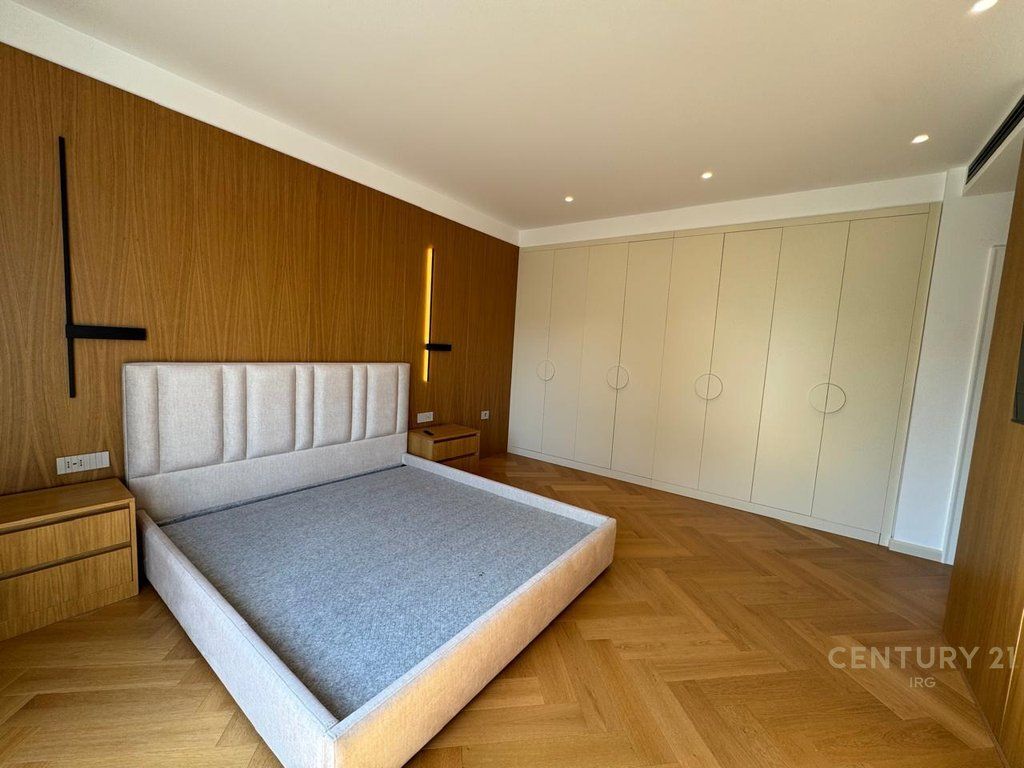 Appartamento di lusso 2+1 in affitto con una superficie di 239 m², presso il Lago Asciutto.