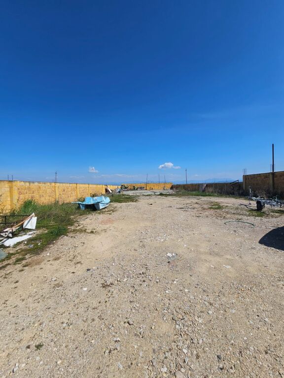 CAPANNONE + TERRENO IN AFFITTO A SPITALLË VICINO AL NUOVO CIMITERO