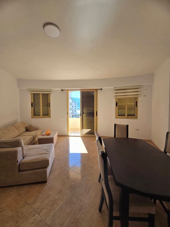 🏢SHITET APARTAMENT 2+1+2 NE LUNGOMARE VLORE!
