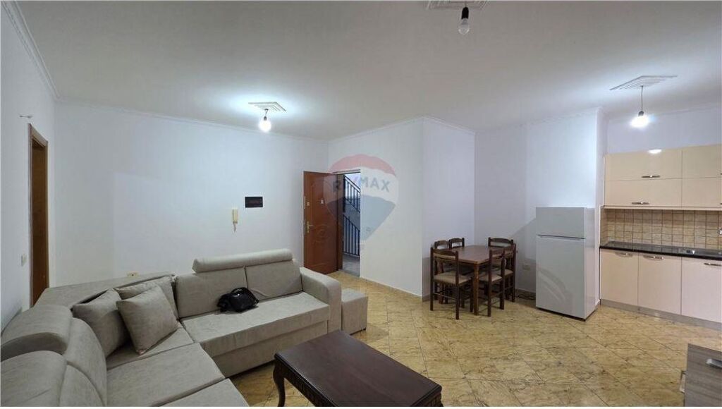 Apartament 2+1 me qera , Rruga e Cipajve