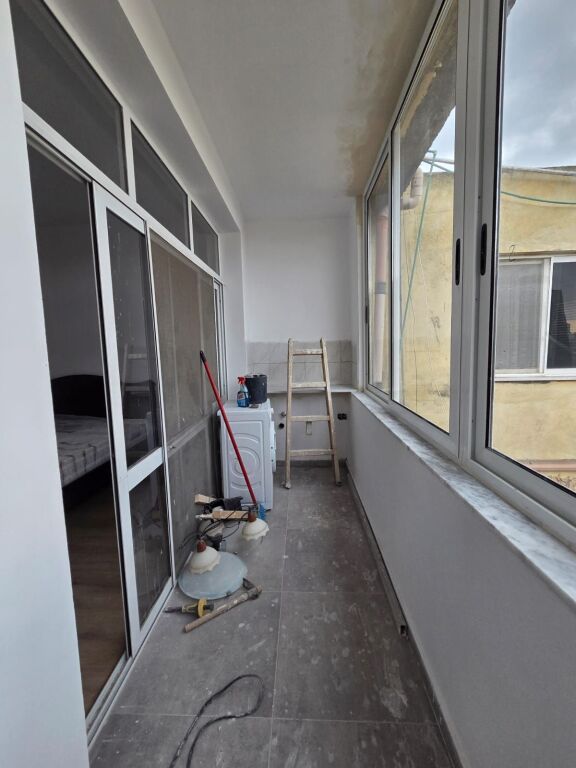 Jepet me qira apartament 1+1 300 euro te kastrati ne durres