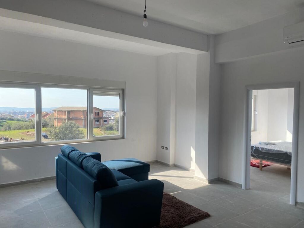 2+1 apartment for rent in Shkoze