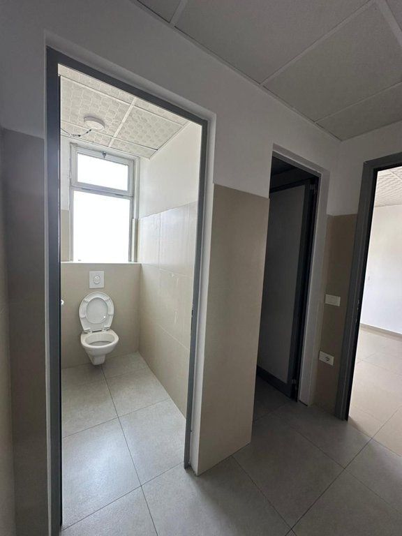 For rent, 4-Storey Building, Kavaja Street, Tirana.