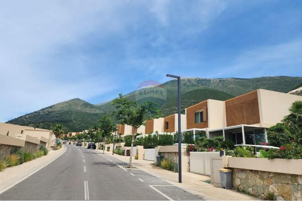 Appartamento in vendita 2+1 con cortile, Green Coast