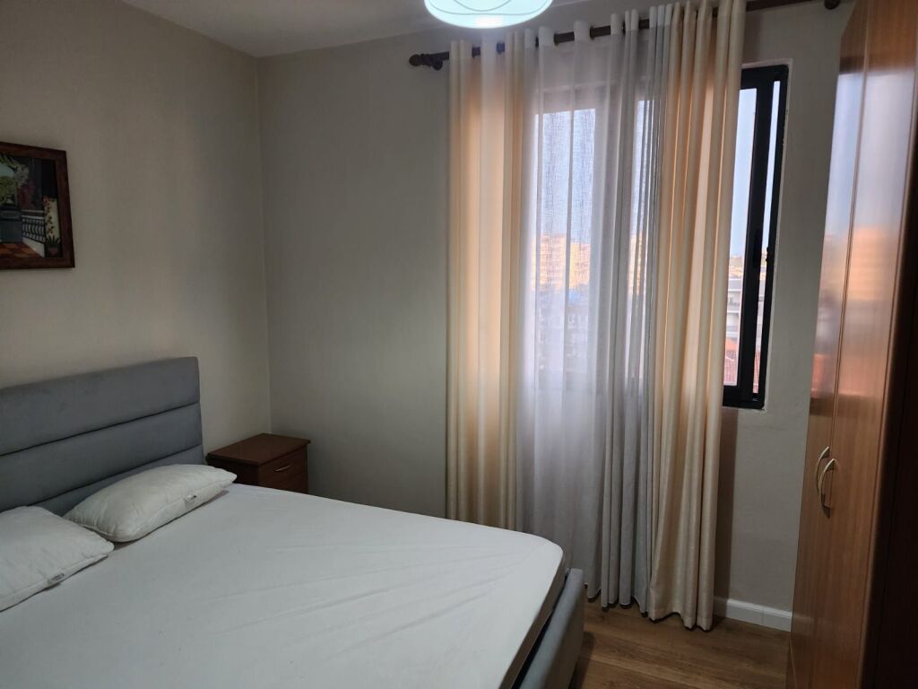 AFFITTASI APPARTAMENTO 2+1 IN SPIAGGIA, VICINO ALLA PASTICCERIA PELIKAN