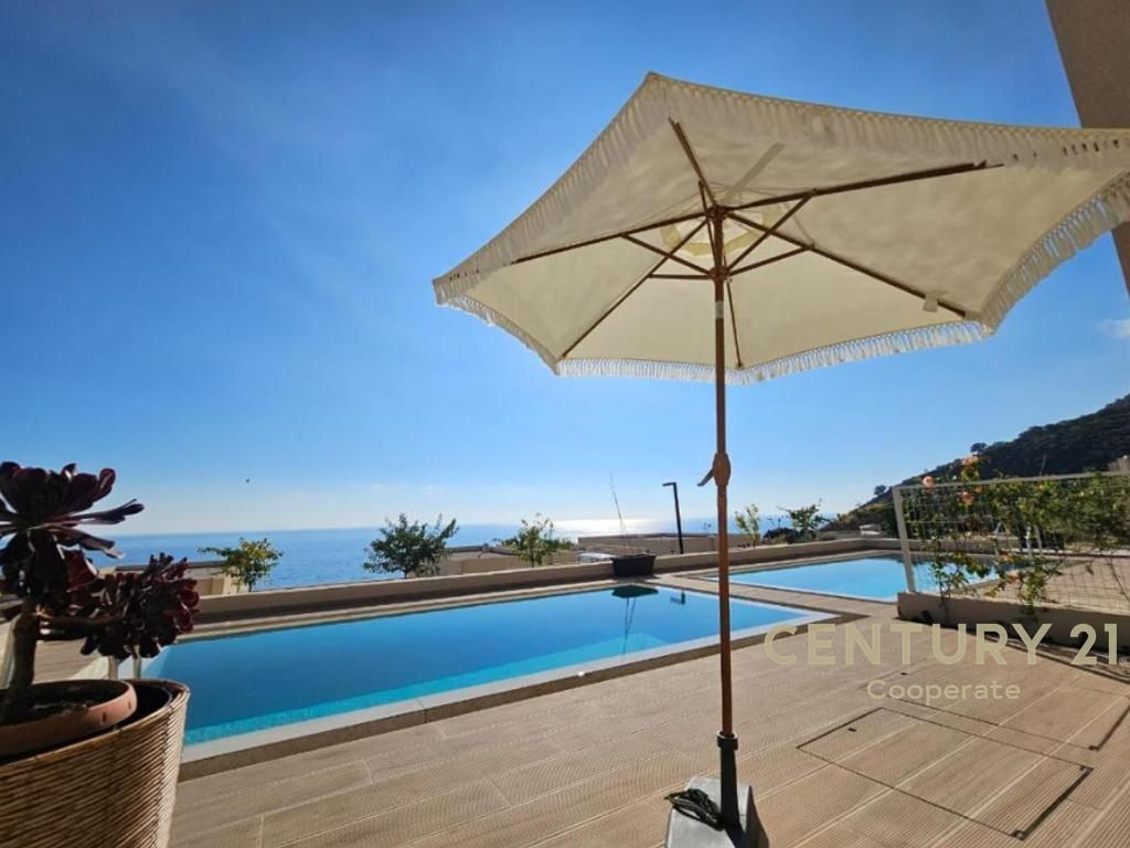 JEPET ME QERA SEZONALE - VILE NE GREEN COAST 1.