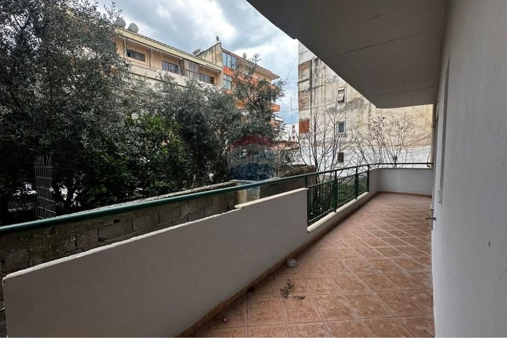 Apartament 2+1+2 ne shitje , Vlore