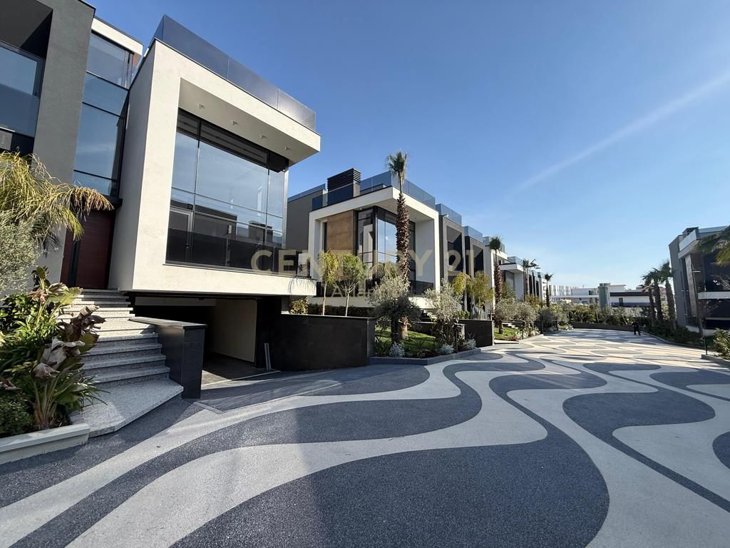 VILE LUKSOZE NE SHITJE, GOLEM!