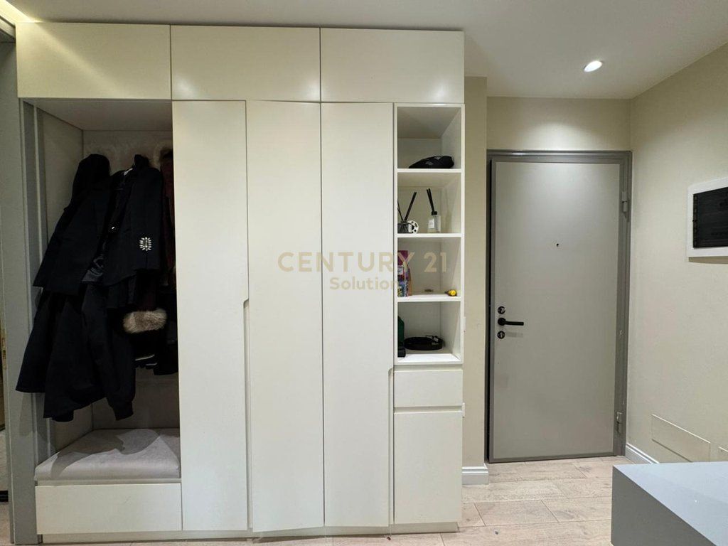 APARTMENT FOR SALE AT VILA L !