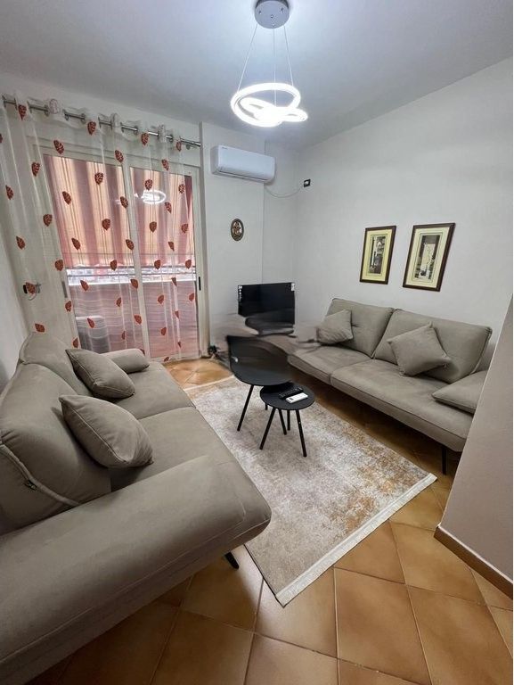 Jepet me qera 1+1 ne Bllok!!