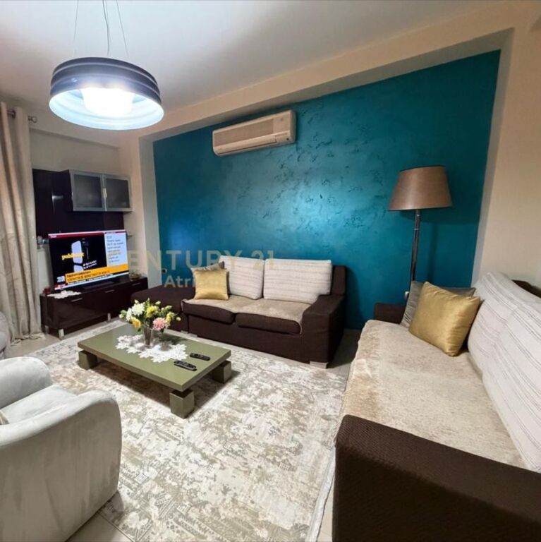 VENDIAMO SUPER APPARTAMENTO 3+1+2+DEPOSITO E 2 POSTI AUTO A BRRYLI! 320.000 € Sup. Totale 152m2