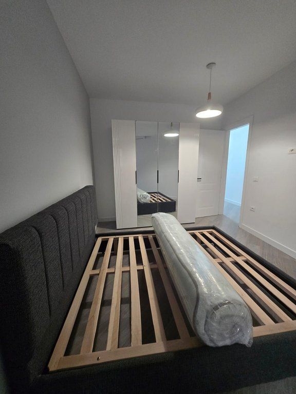 Apartament 1+1 me qira në Astir (përballë Bohem)
