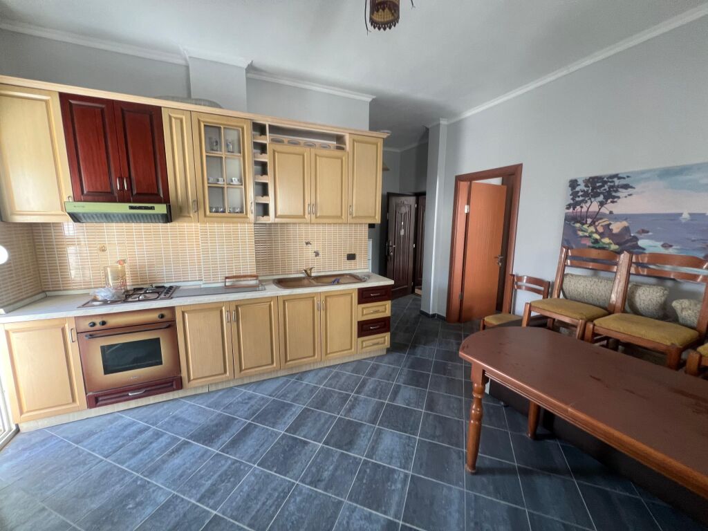 SHITET APARTAMENT 1+1 NE ZONEN E SHKEMBIT KAVAJES