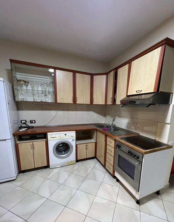 Museum/Center, apartment 2+1 for rent.