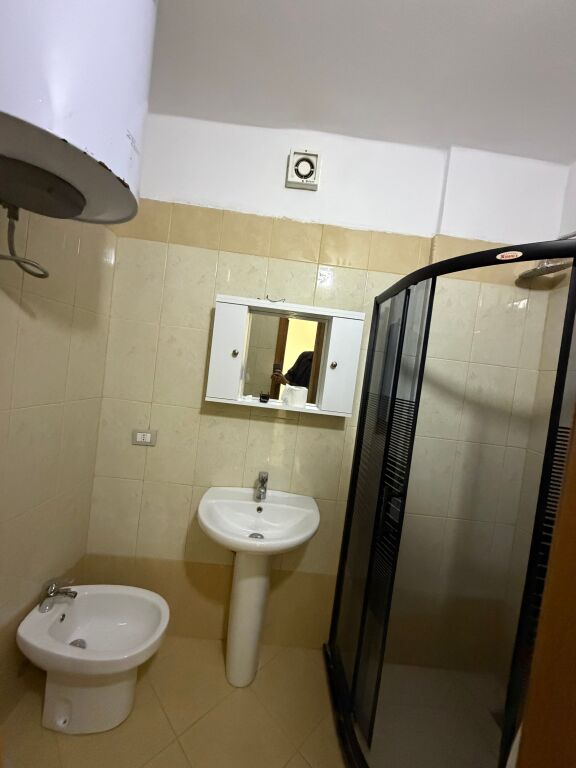 Shitet super apartament 1+1 pranë detit në zonën e Malit të Robit, në Golem. 🌊