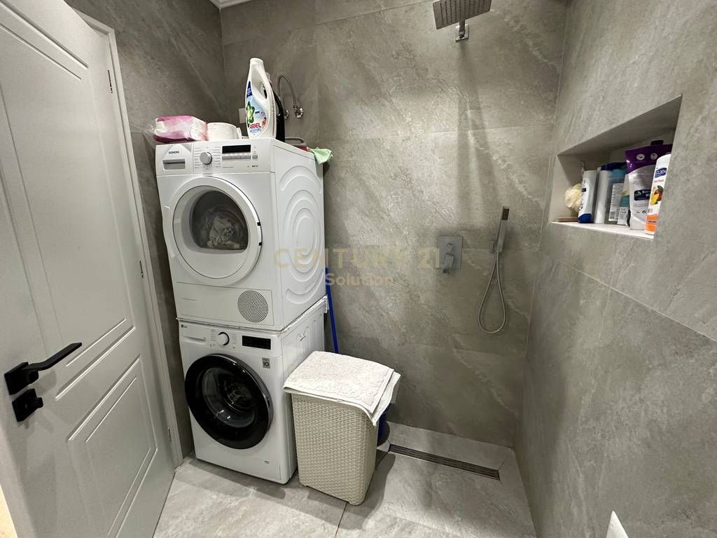 APPARTAMENTO 3+1+2+ VERANDE IN VENDITA VICINO VILLA L !