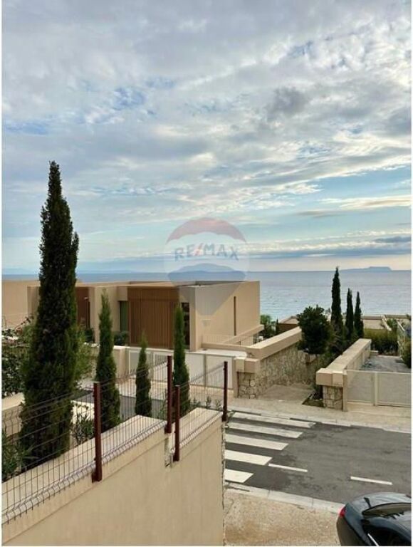 Apartament 1+1+post parkimi ne shitje , Green Coast