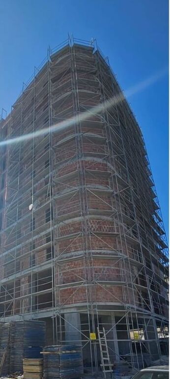 Ali Dem, Appartamento 2+1+2 in vendita con possibilità di acquistare posto auto! 155.000 € Superficie totale  109m2  Superficie interna  93m2