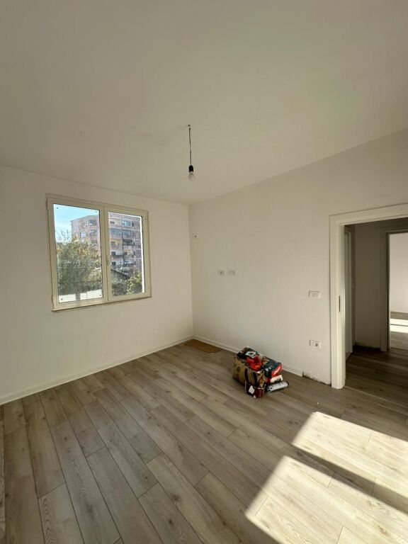 Shitet, Apartament 2+1,Cezma Ferres, Durres!