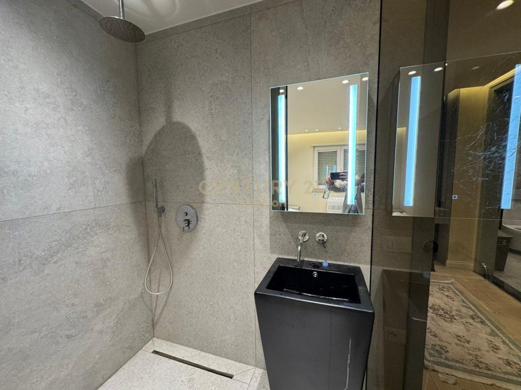 APARTMENT FOR SALE AT VILA L !